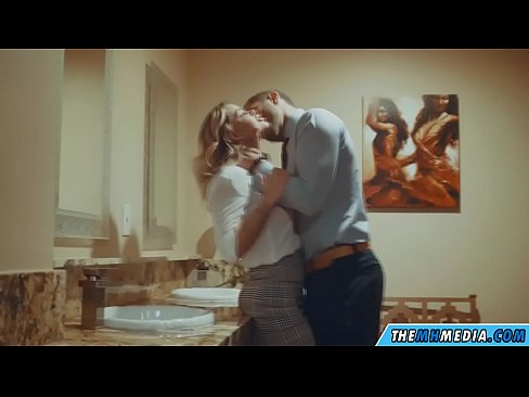 ❤️ Kad krūtiska blondīne pavedina tevi publiskā tualetē ❤️❌ Kaltais porno pie porno lv.hentaisea-com.ru ❌️